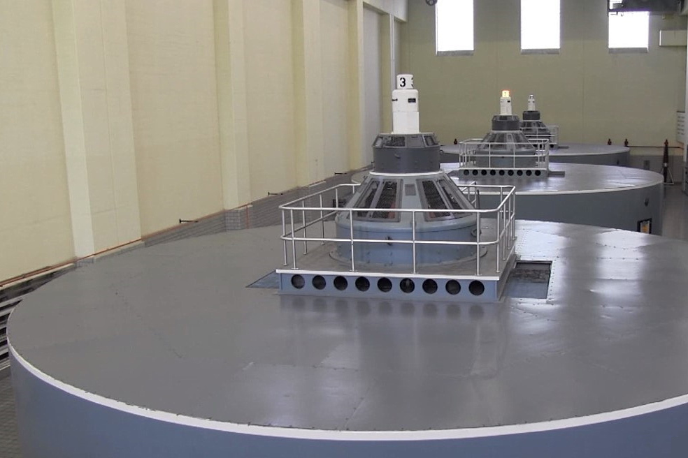 Модернизация турбин гидроэлектростанции считается экономически оправданной, если она приведет к увеличению КПД на 4-8% и более