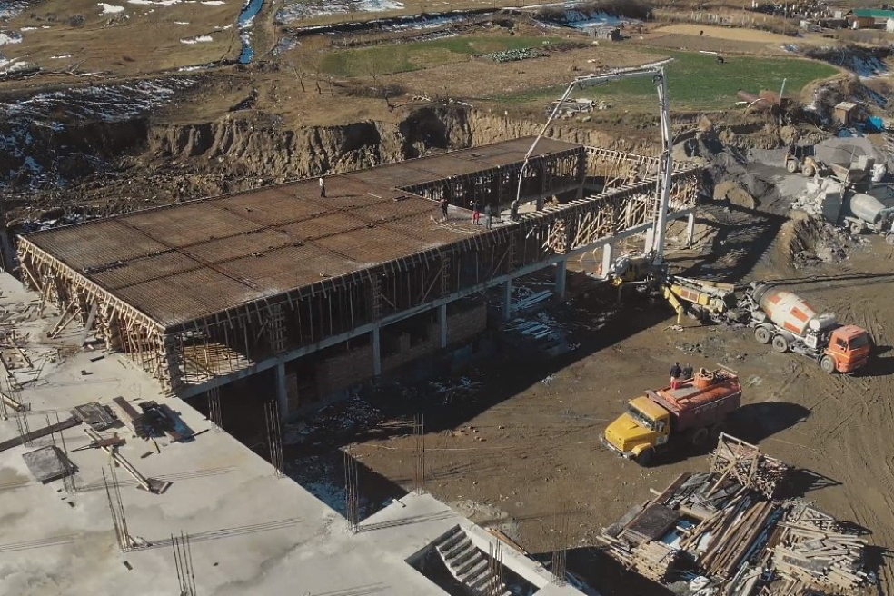 Минимизация расходов в ходе реализации инвестиционного проекта фактически означает оптимальное использование ресурсов и инвестиций, что увеличивает шанс на успех всего проекта