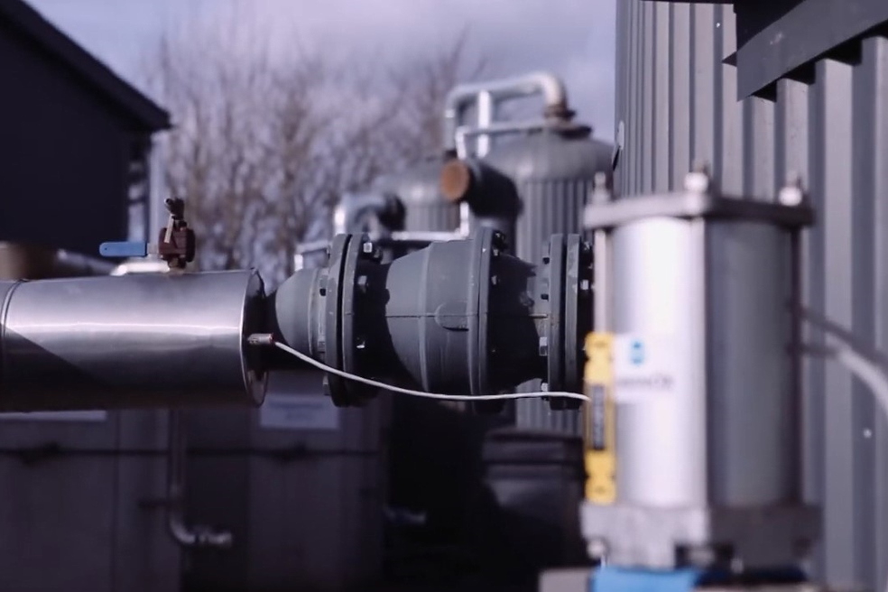 Строительство химического завода