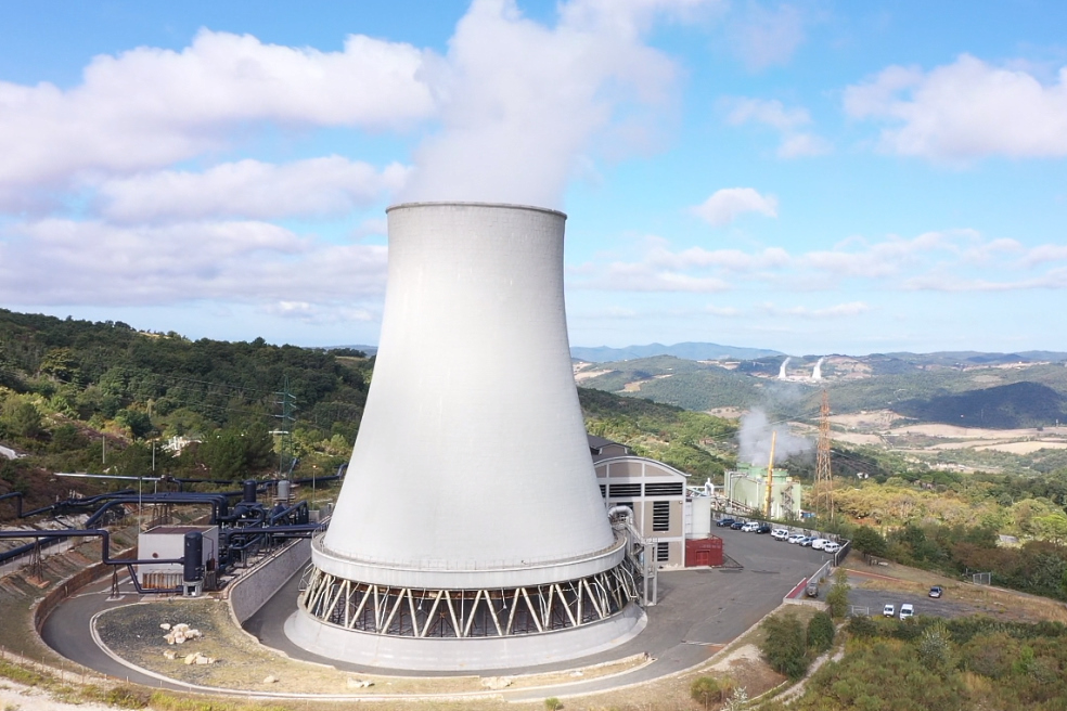 Financing geothermal projects in the EU and worldwide Financing geothermal projects in the EU and worldwide